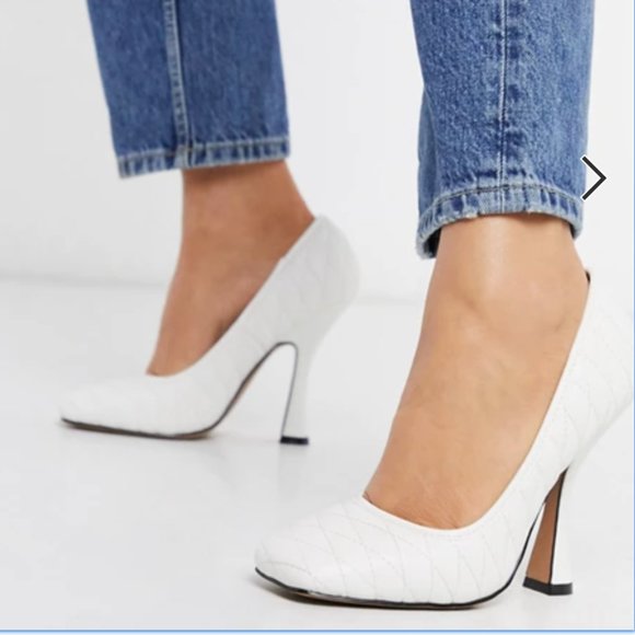 Quilted White Pumps - Picture 4 of 17